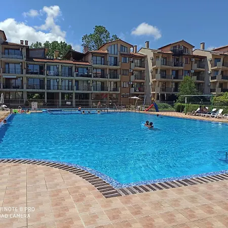 студио в комплекс нестинарка Apartman *