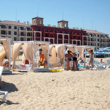 студио в комплекс нестинарка Apartmán Carevo