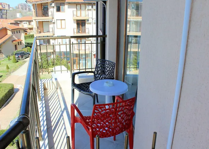 Appartamento студио в комплекс нестинарка